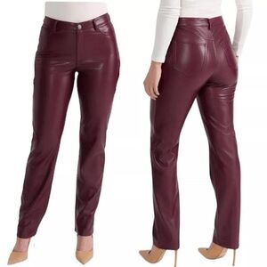 Joie Women's Burgundy and Red Trousers
Size 12Brand newJoie